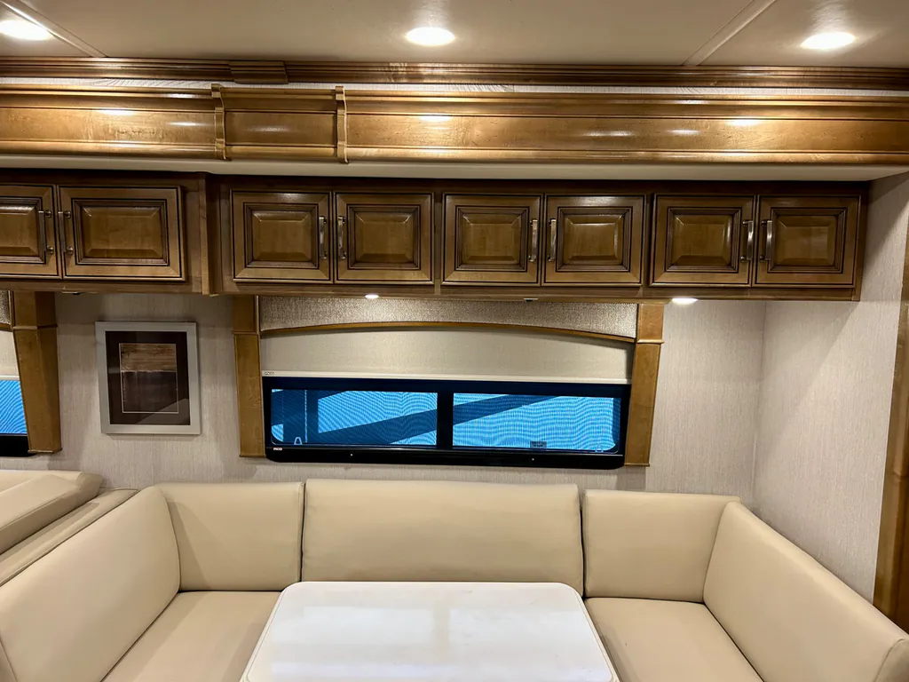 2020 Fleetwood Pace Arrow LXE 38K, Photos photo 7