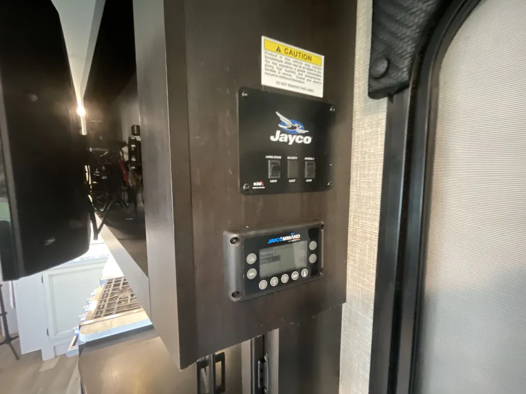 2023 Jayco Jay Feather 26RL, Photos photo 16