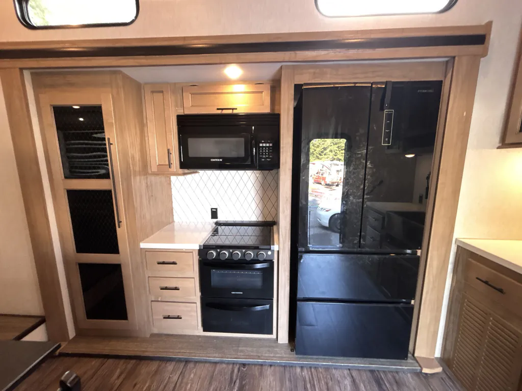 2023 Forest River Sabre 350RL, Photos photo 12