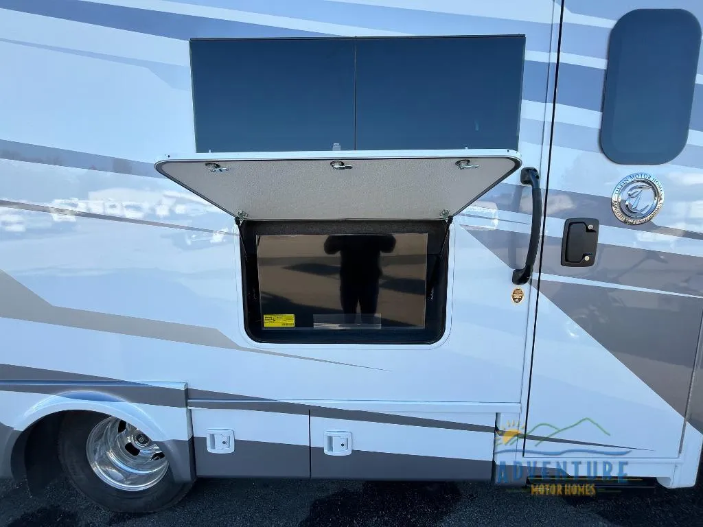 2025 Tiffin Wayfarer 25 XRW - Photo 4
