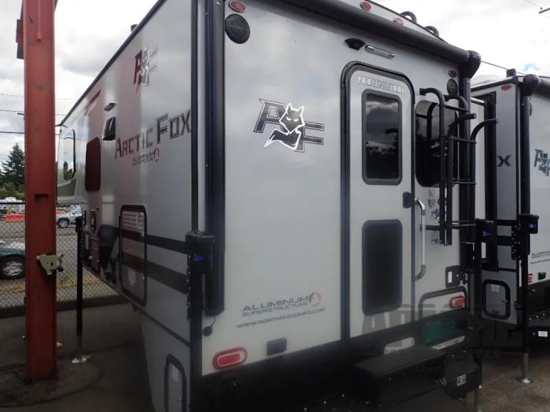 2026 Northwood Arctic Fox Camper 990 - Photo 4