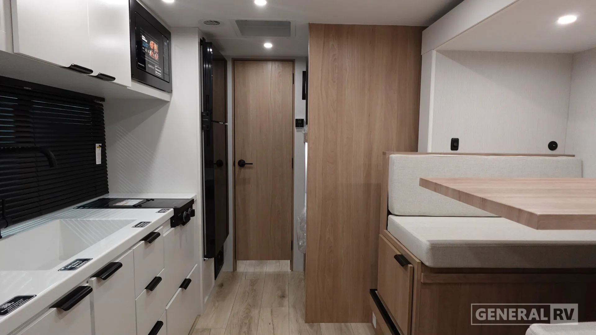 2027 Winnebago Micro Minnie 2200MBH - Photo 3