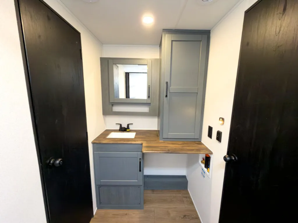 2027 Forest River Solaire 3150TBSS, Photos photo 37