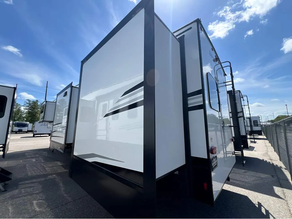 2026 Venture RV SportTrek 5 Touring Edition STTF354VBH - Photo 3
