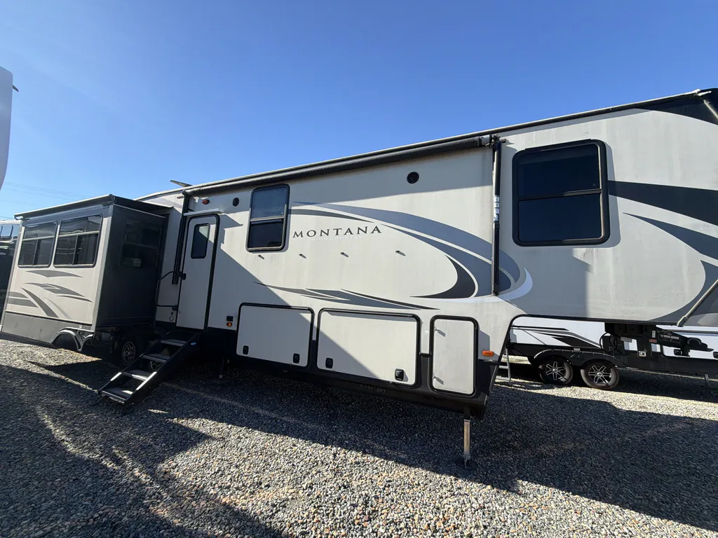 2019 Keystone Montana High Country 385BR, Photos photo 5