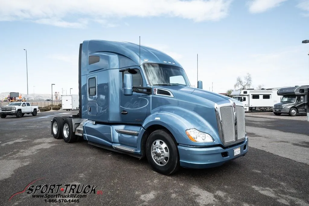 2015 KW T680 - Main photo