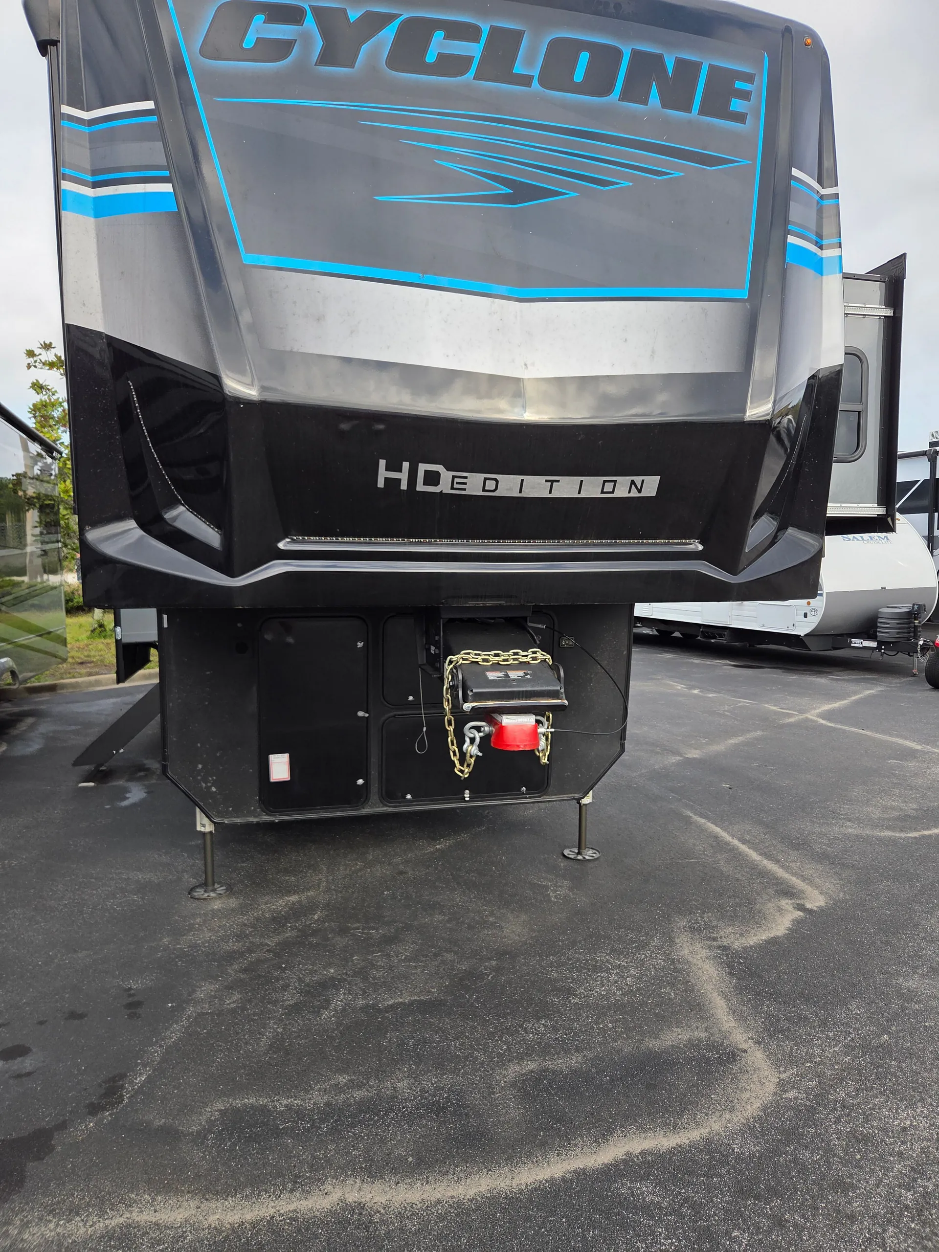 2025 Heartland Cyclone 4118 - Photo 4