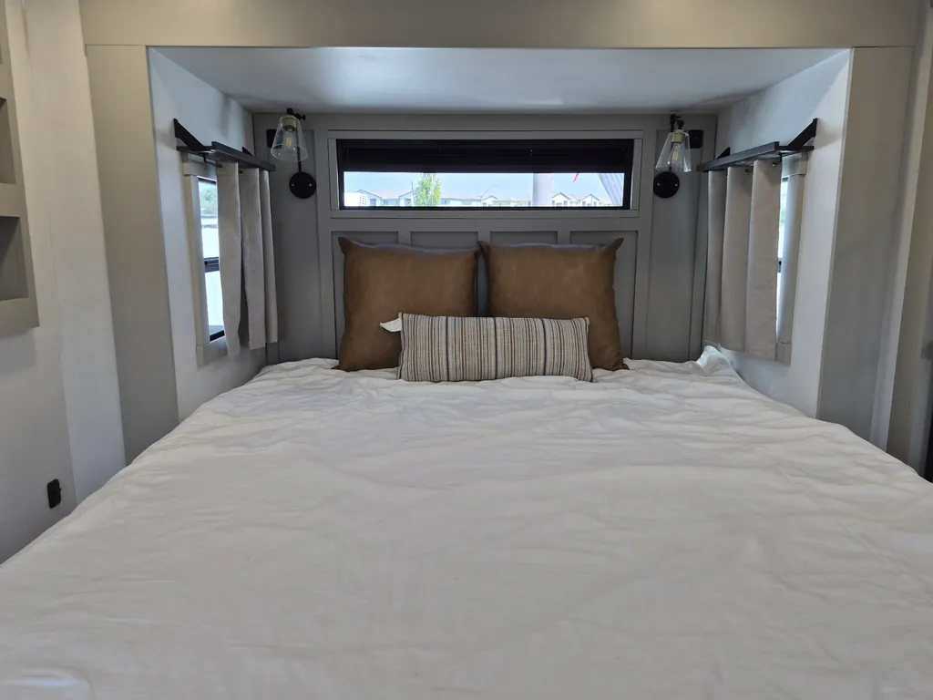 2024 Brinkley Model G 3500, Photos photo 17