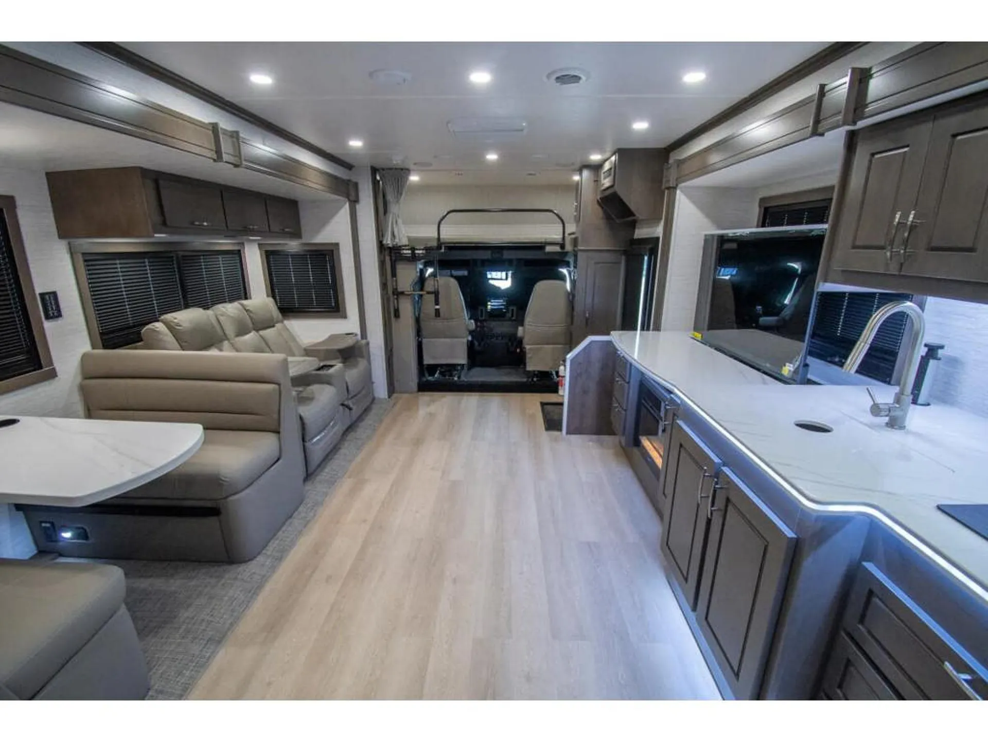 2026 Dynamax DynaQuest XL 3801TS - Photo 3