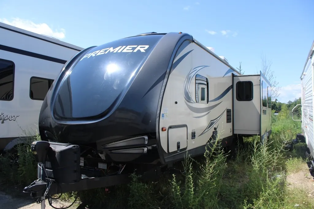 2019 Keystone Premier 30RIPR, Photos photo 3