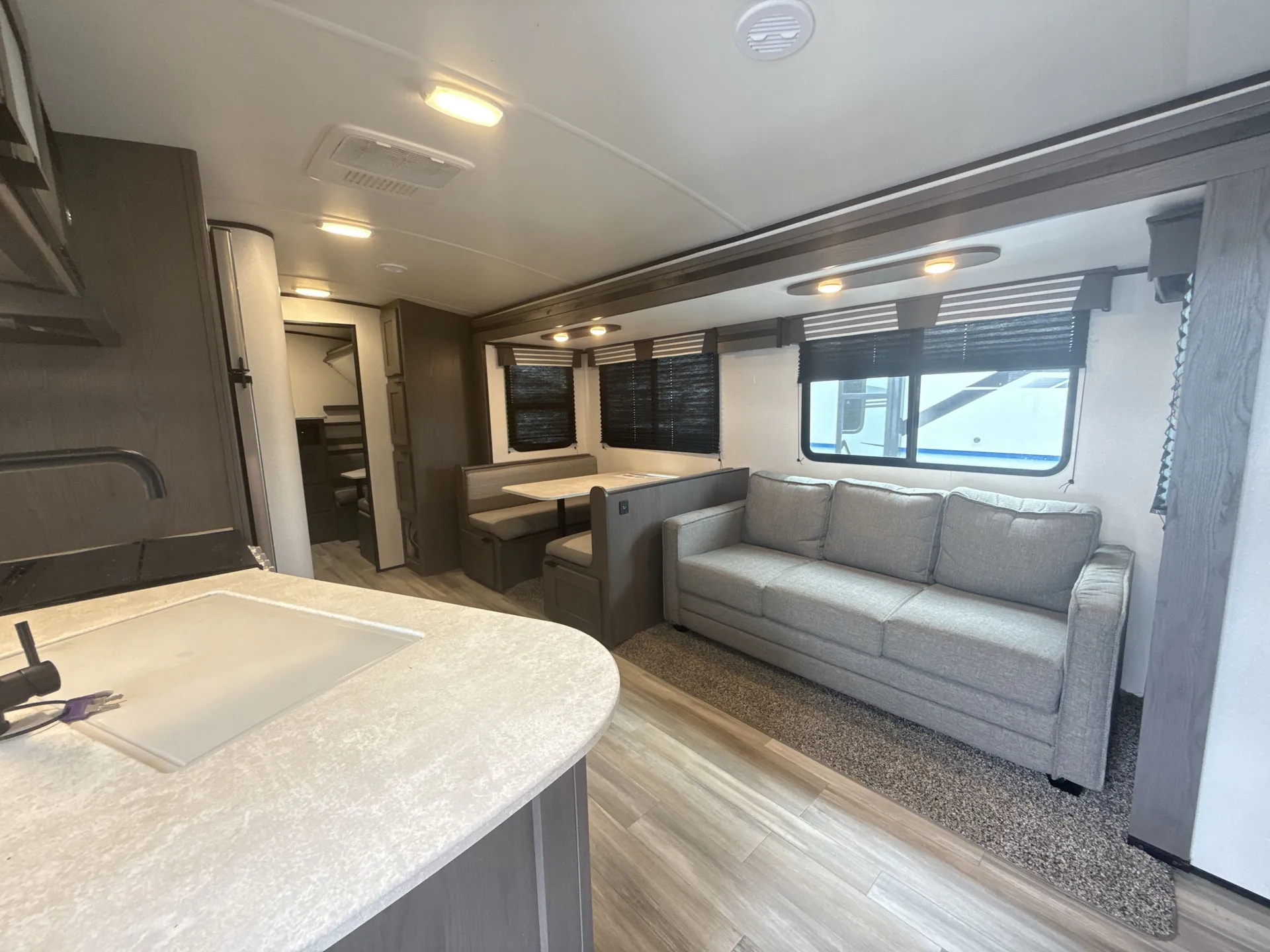 2021 Cruiser RV MPG 2800QB - Photo 3