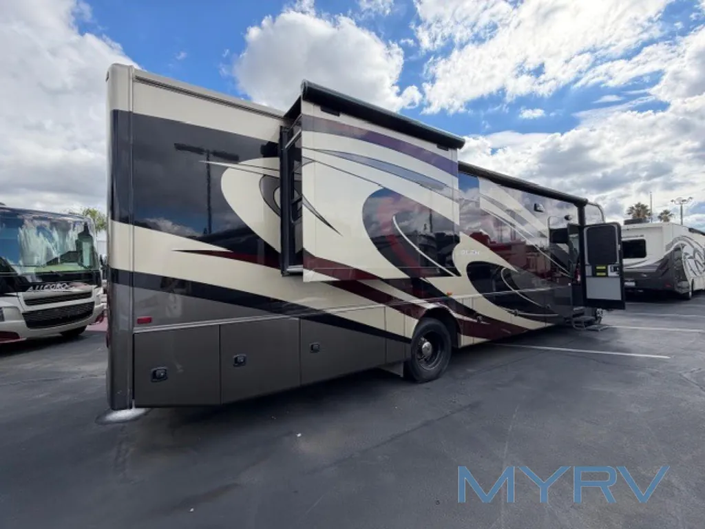 2019 Entegra Coach Emblem 36U, Photos photo 2
