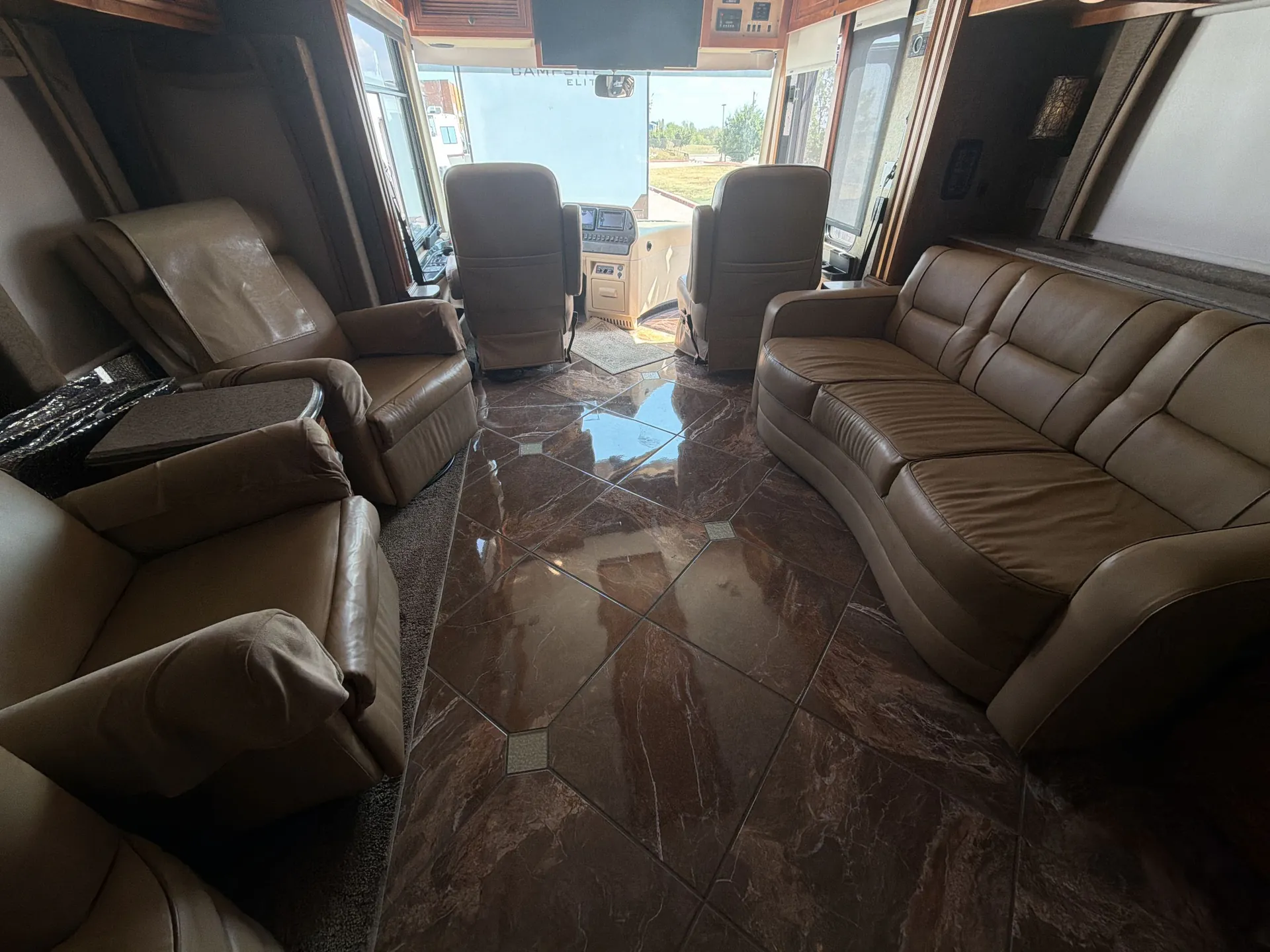 2015 Newmar Dutch Star 4369 — living area main