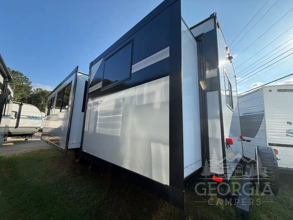2027 Forest River Vibe 3400BH, Photos photo 6