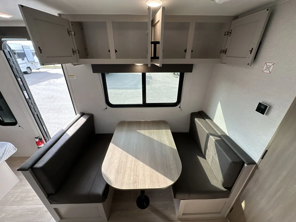 2027 Jayco Jay Flight 175FQ, Photos photo 4