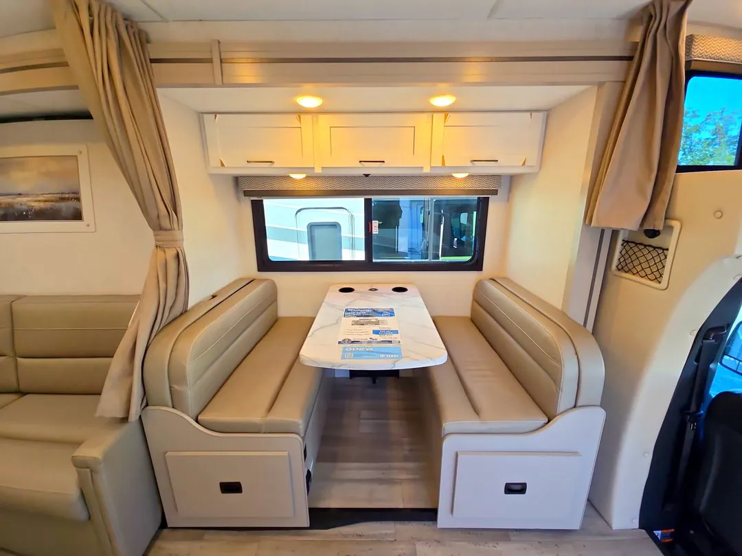 2026 Thor Motor Coach Geneva 24VP - Photo 4