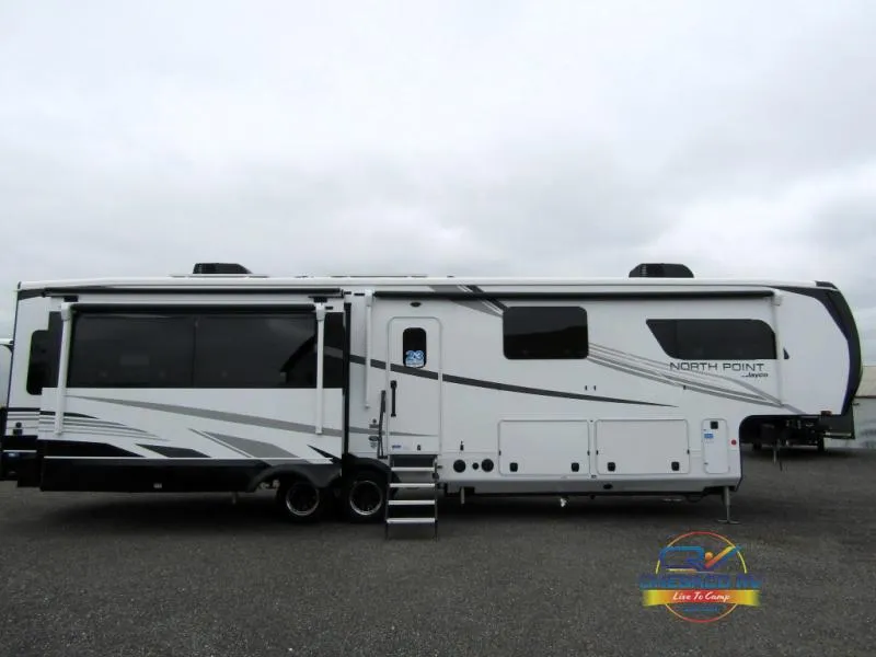 2026 Jayco North Point 377RLBH - Photo 3