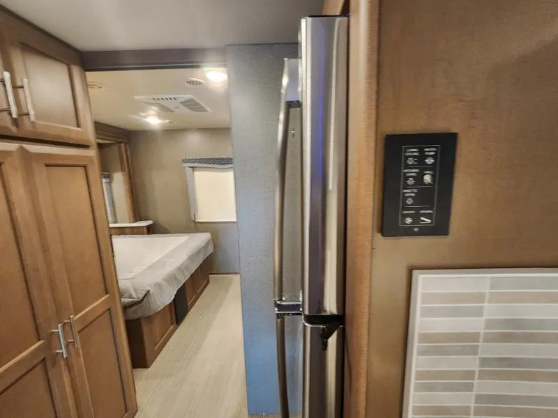 2022 Thor Motor Coach Magnitude Super C XG32, Photos photo 19