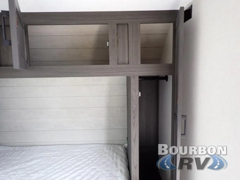 2026 Venture RV SportTrek Stinger STS192VRB - Photo 4
