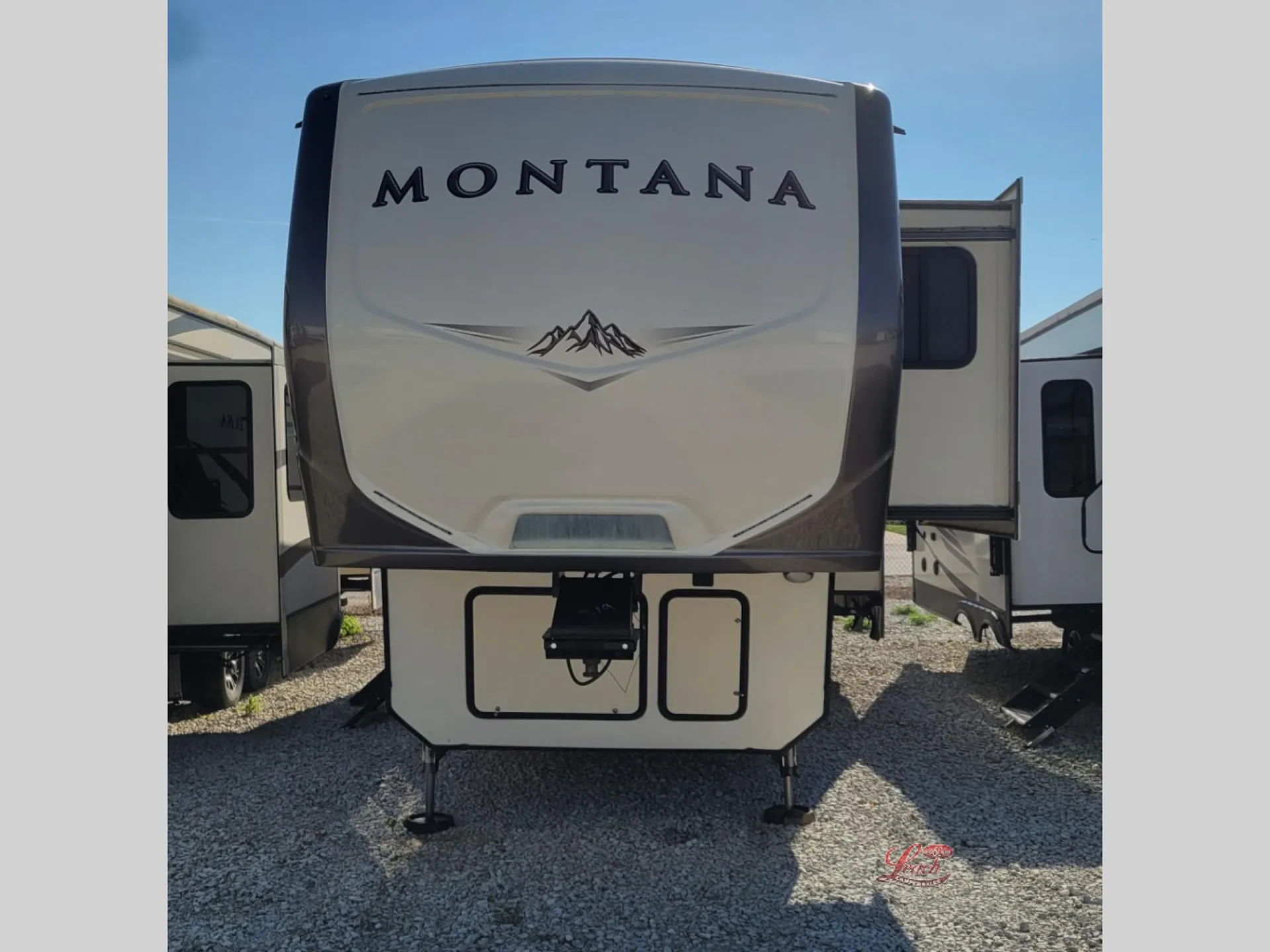 2017 Keystone Montana 3160RL - Photo 2