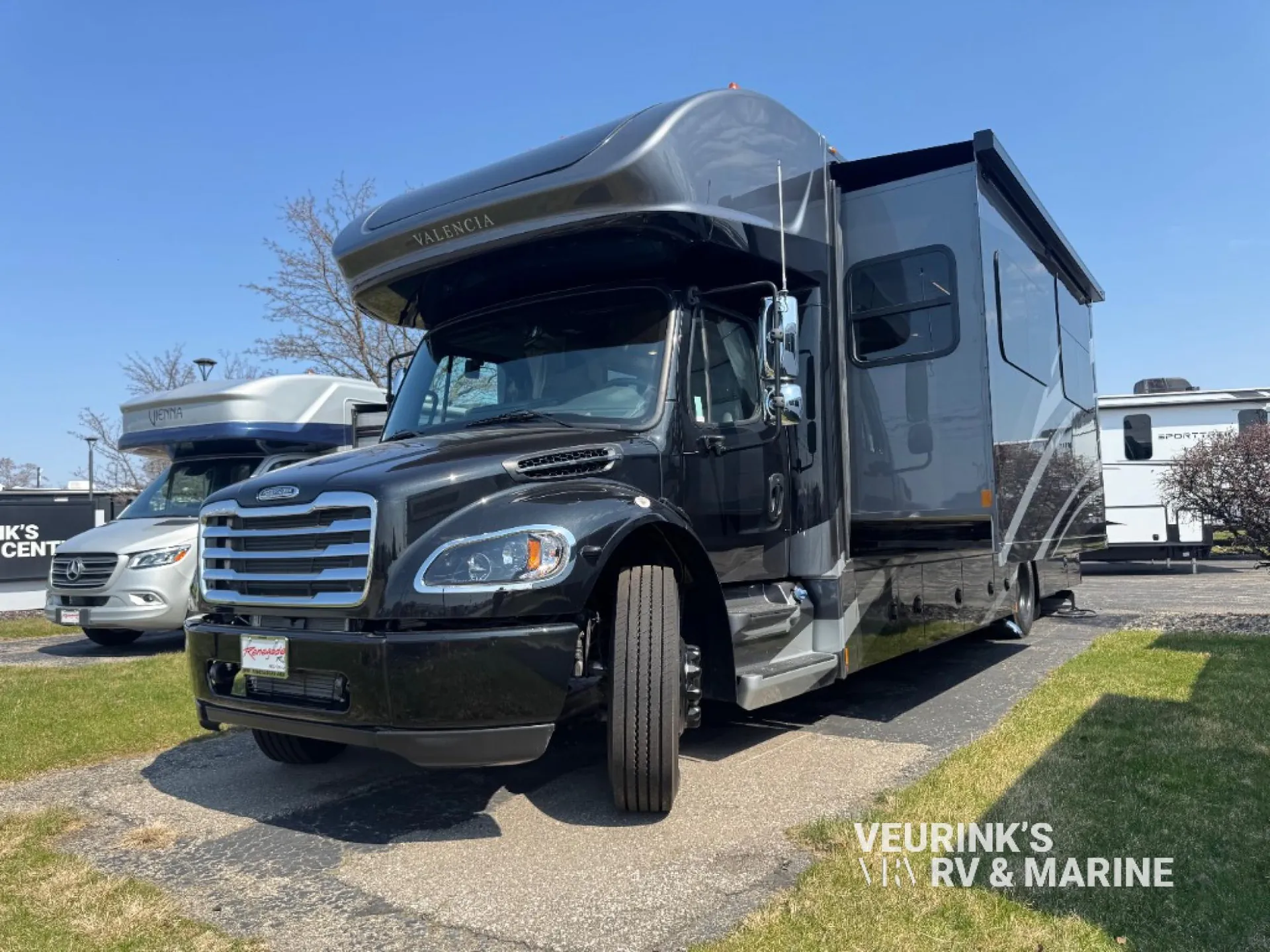 2026 Renegade RV Valencia 36SB - Photo 4