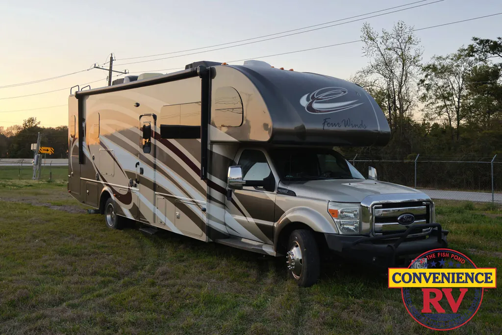 2015 Thor Motor Coach Four Winds 33SW, Photos photo 18