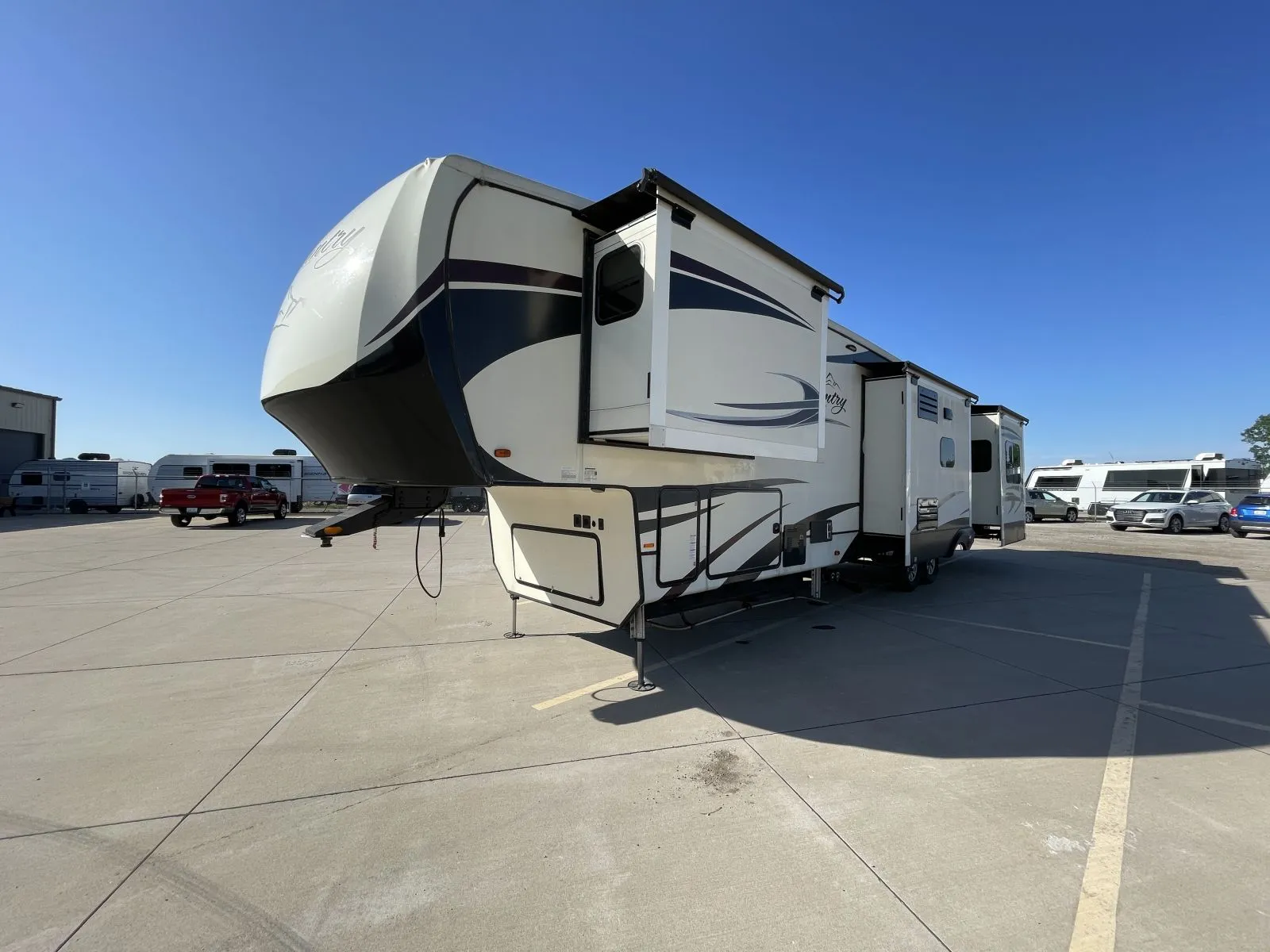 2018 HEARTLAND BIG COUNTRY 4010RD - Photo 4