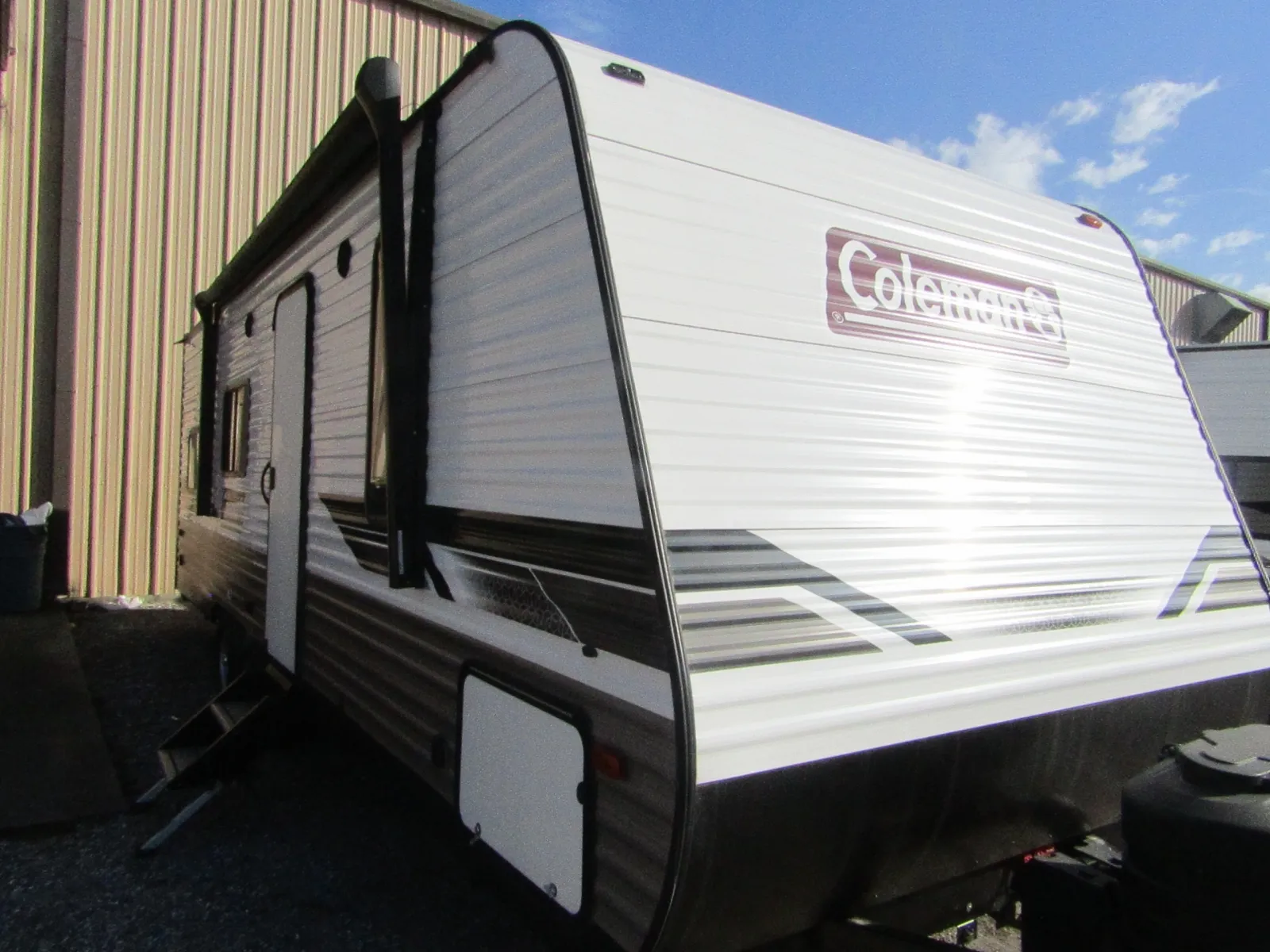 2022 Dutchmen Coleman Lantern LT 274BH - Photo 2