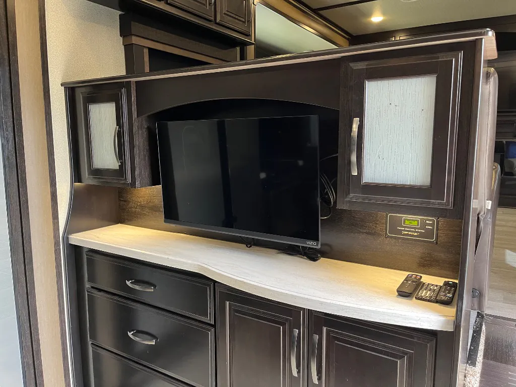 2018 Grand Design Momentum 376TH, Photos photo 19