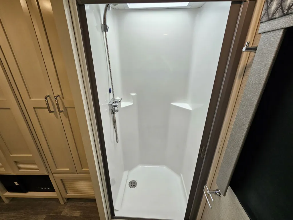 2023 Tiffin Wayfarer 25 JW, Photos photo 17