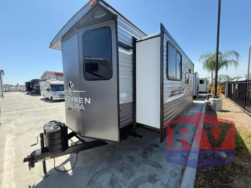 2025 Coachmen Catalina Destination Series 39MKTS - Photo 4