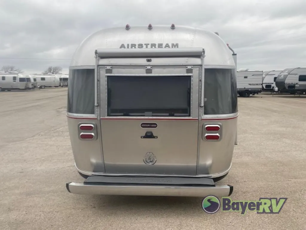 2026 Airstream Stetson + 6666 Special Edition Queen Bed - Photo 2