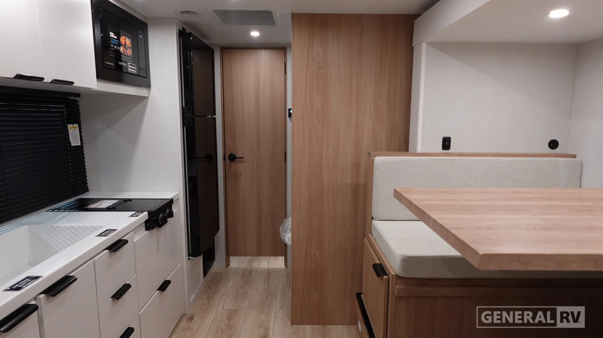 2027 Winnebago Micro Minnie 2200MBH - Photo 3