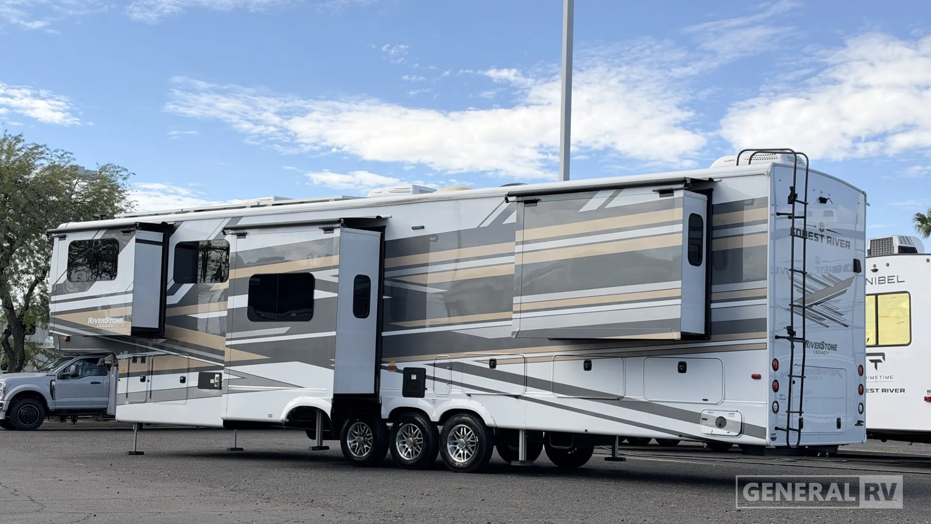 2025 Forest River RiverStone 421FK - Photo 4