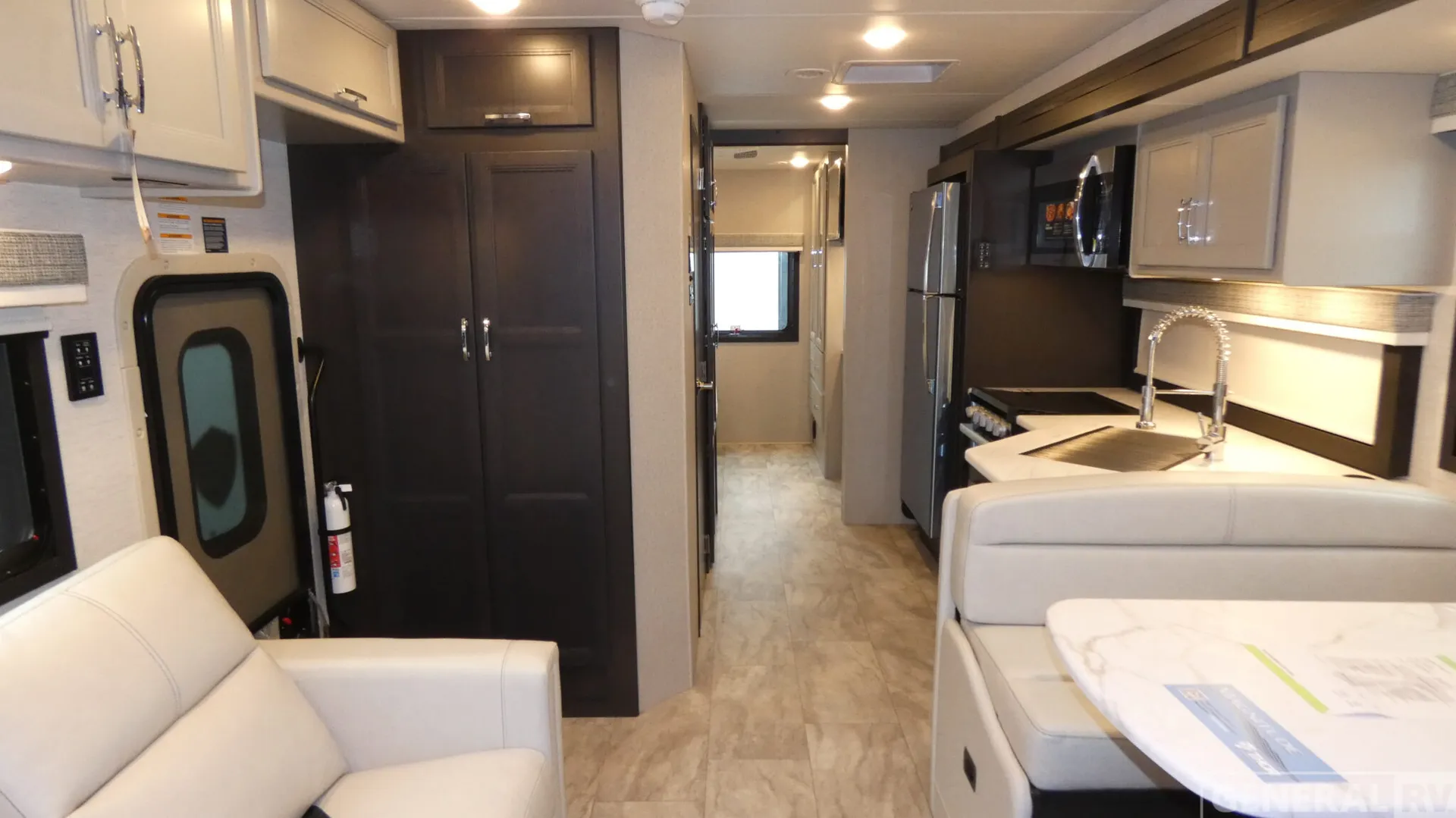 2026 Thor Motor Coach Magnitude Grand X32 - Photo 3