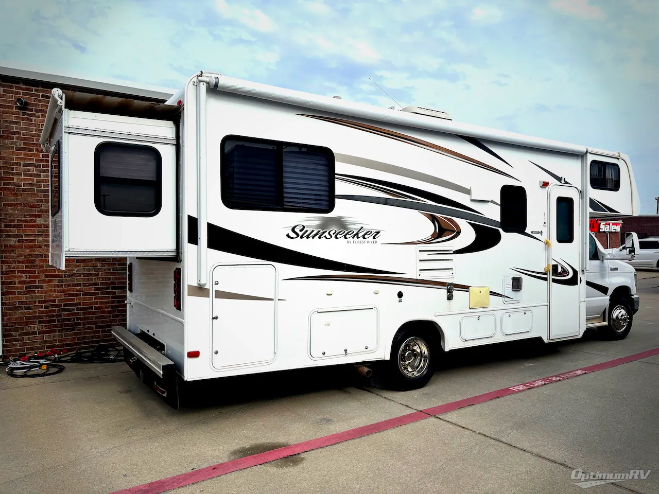 2013 Forest River Sunseeker 2500TS - Photo 3