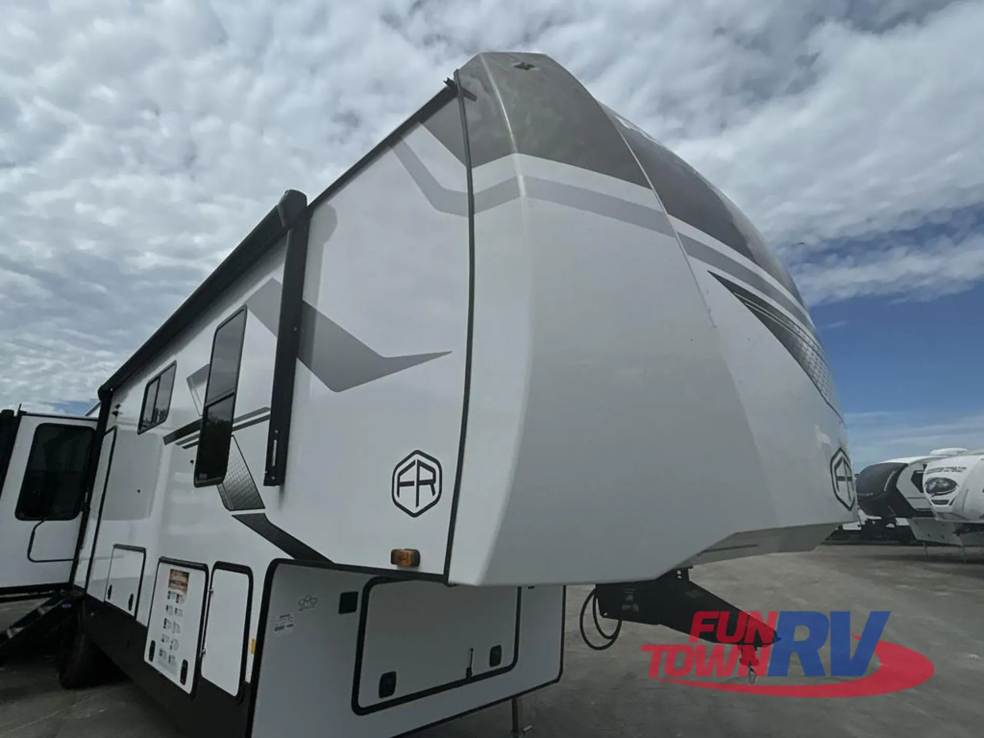 2026 Forest River Sandpiper 4003MB - Photo 4