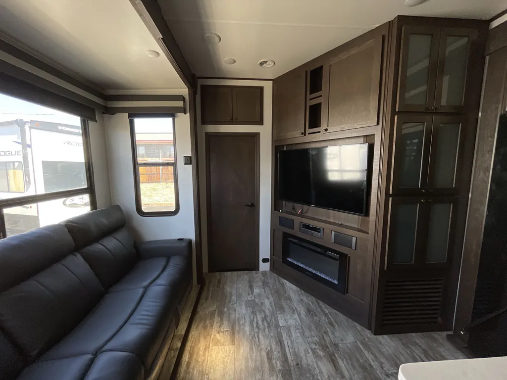 2021 Forest River XLR Nitro 321, Photos photo 4