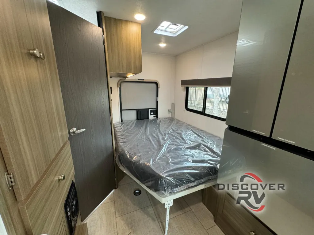 2026 Coachmen Freelander 22XG, Photos photo 21