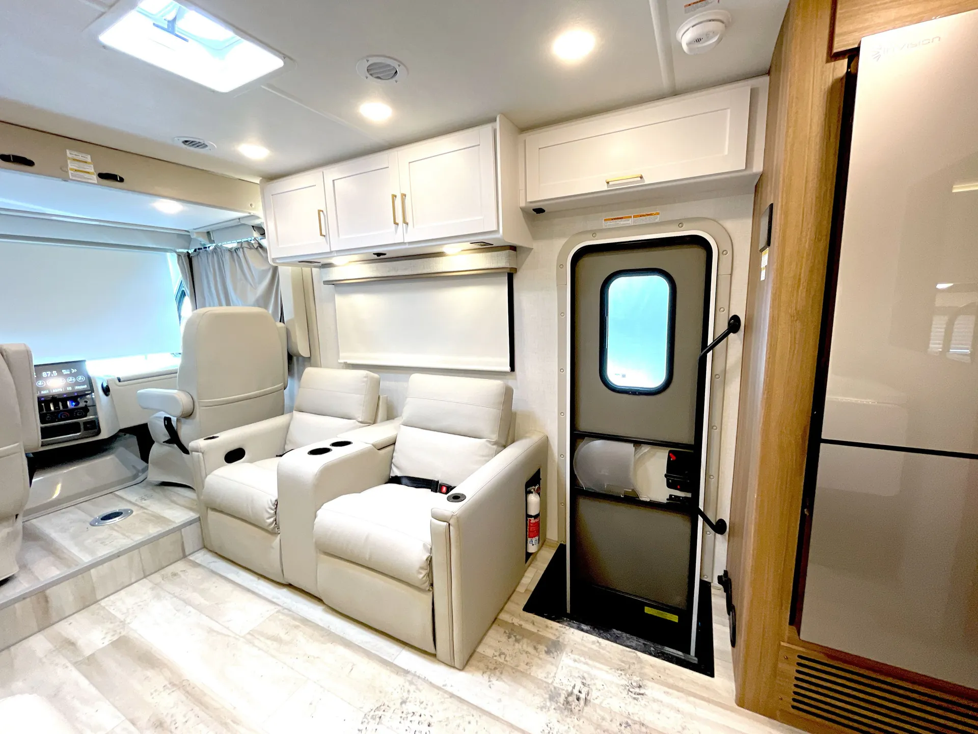 2027 Thor Motor Coach Freedom Eddie Bauer EB28 — living area main