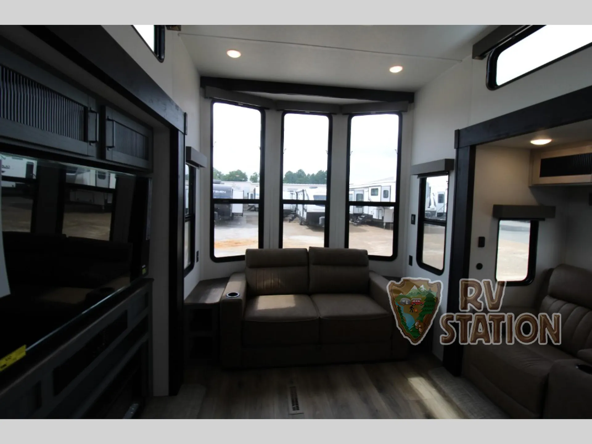 2026 Forest River Puma Vista 402LFT — Photo 7
