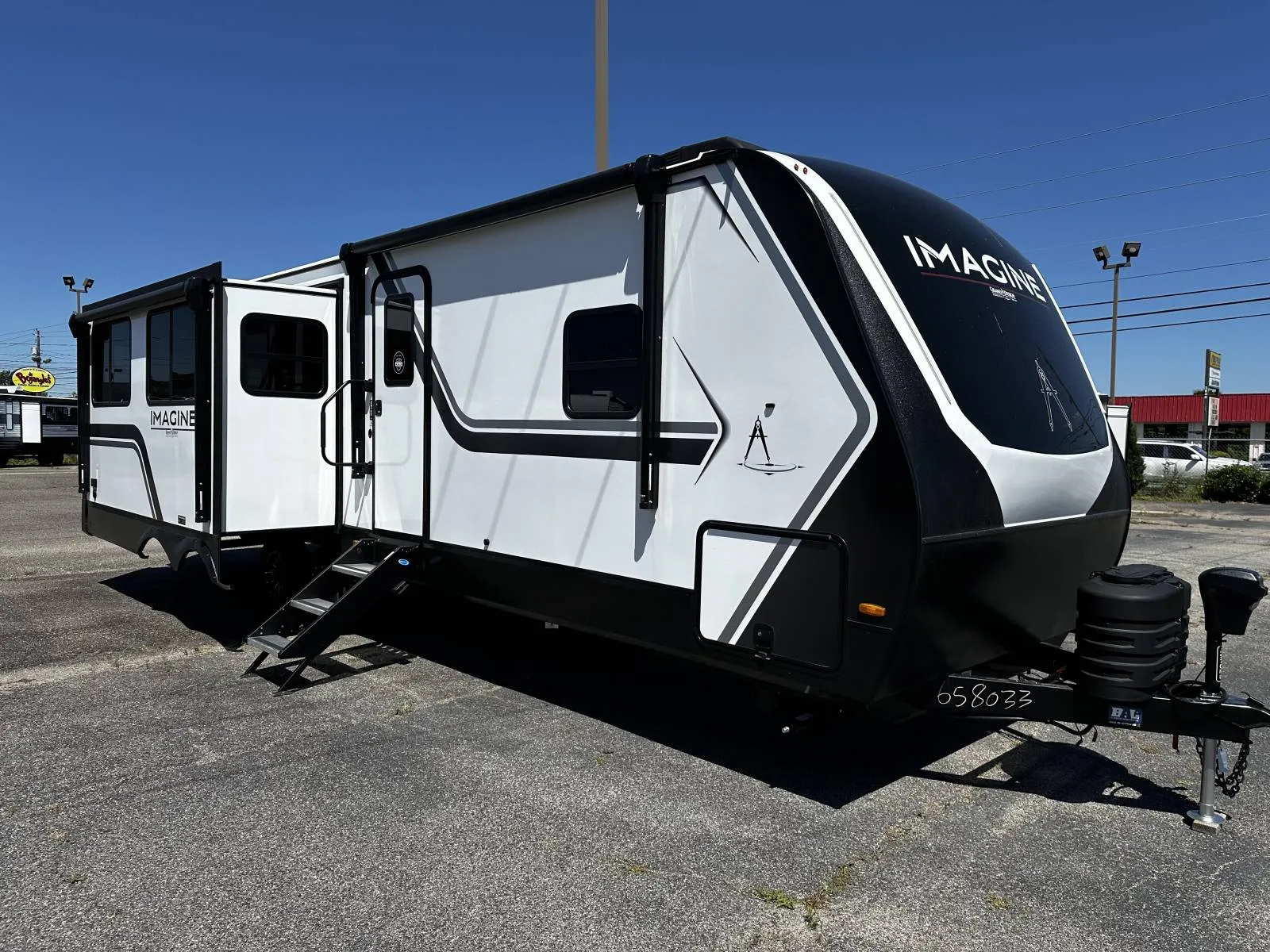 2026 Grand Design Imagine 2970RL - Photo 2