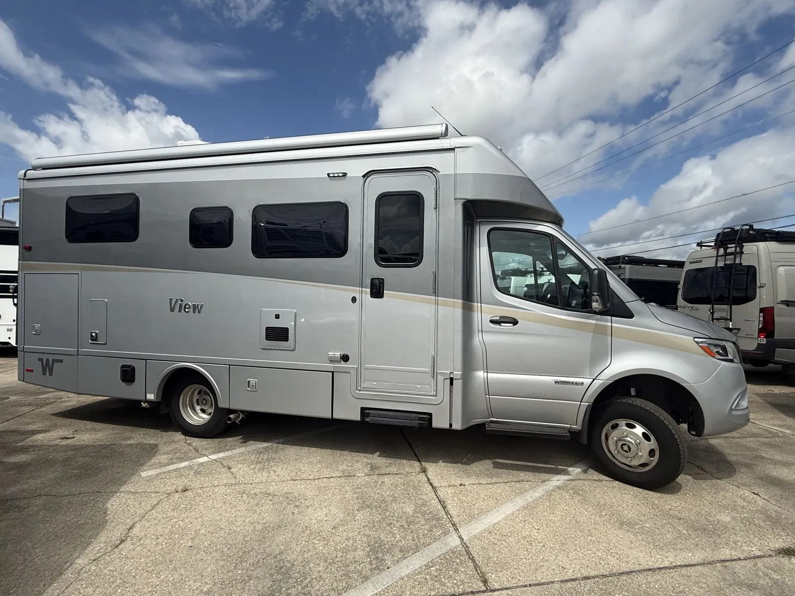 2026 Winnebago View 24R AWD - Photo 3