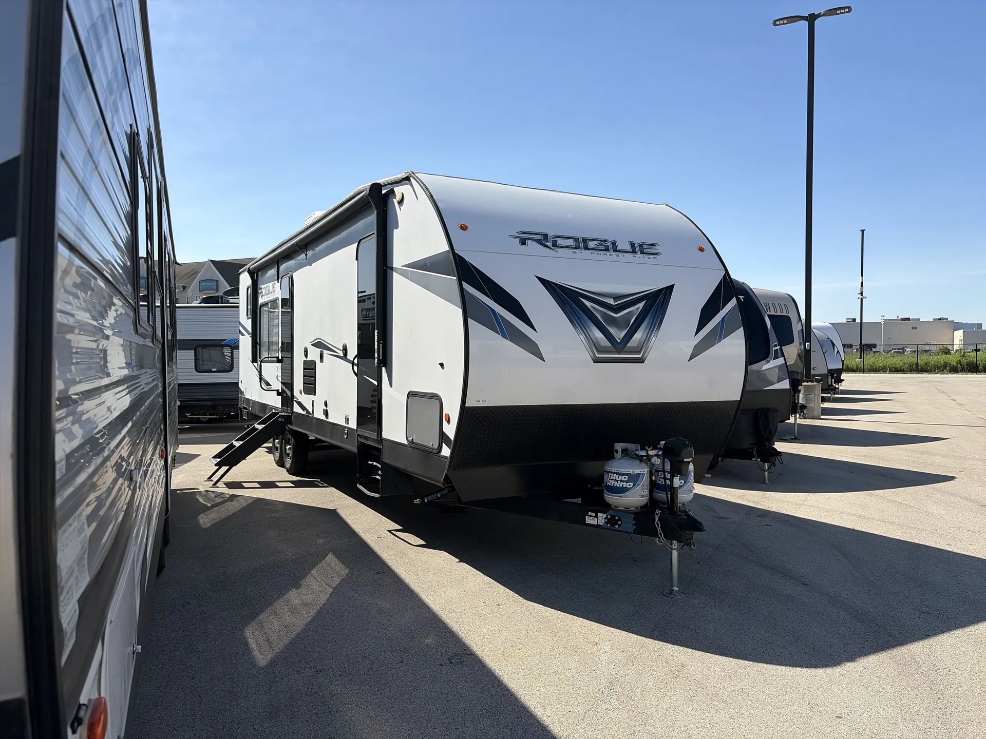 2021 Forest River Vengeance Rogue 29KS - Photo 2