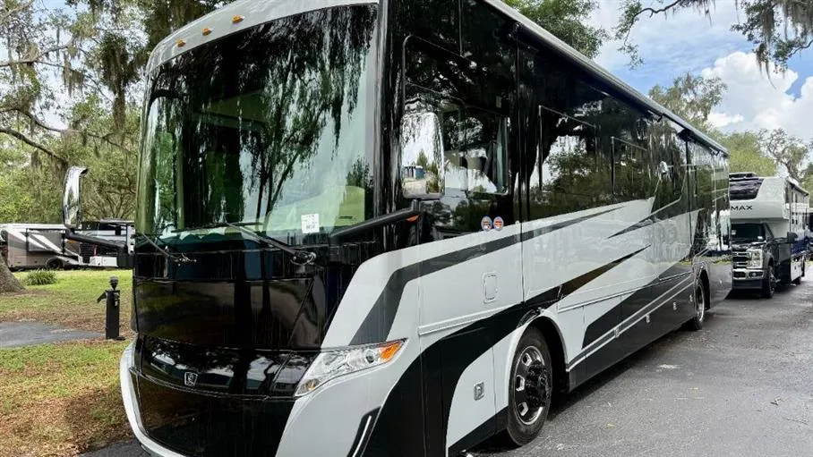 2026 Tiffin Byway 38 CL - Photo 4