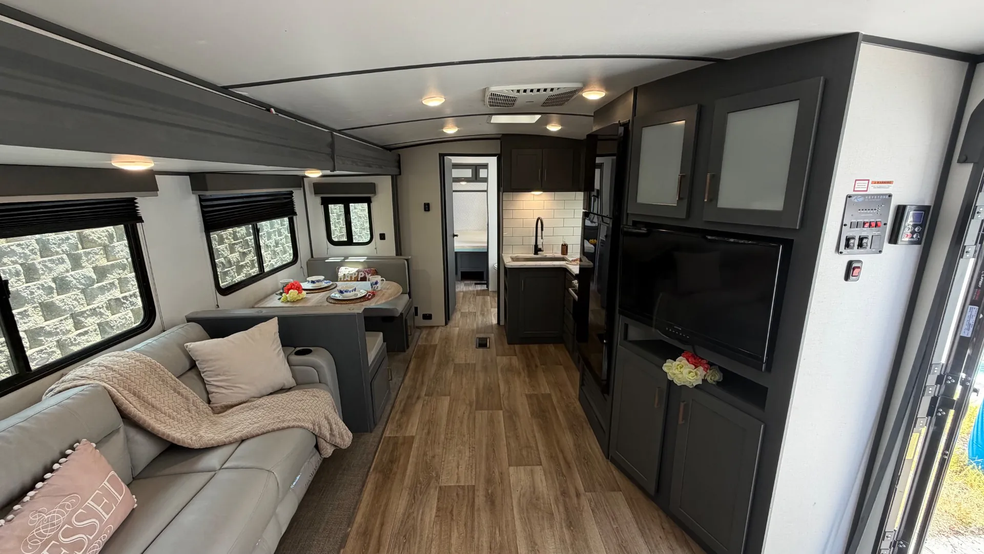 2023 Keystone Bullet 291RLSWE - Photo 3