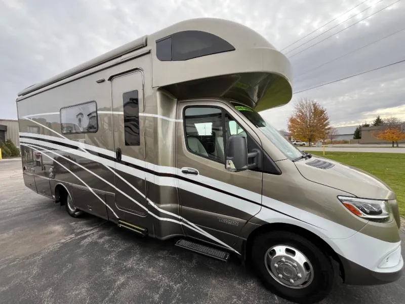 2023 Winnebago Navion 24D - Photo 4