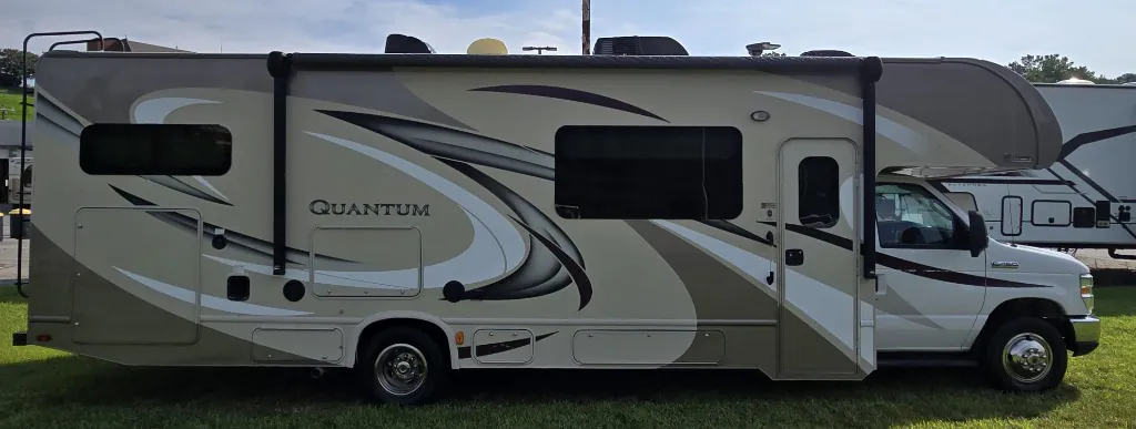 2017 Thor Motor Coach Quantum PD31 - Photo 2