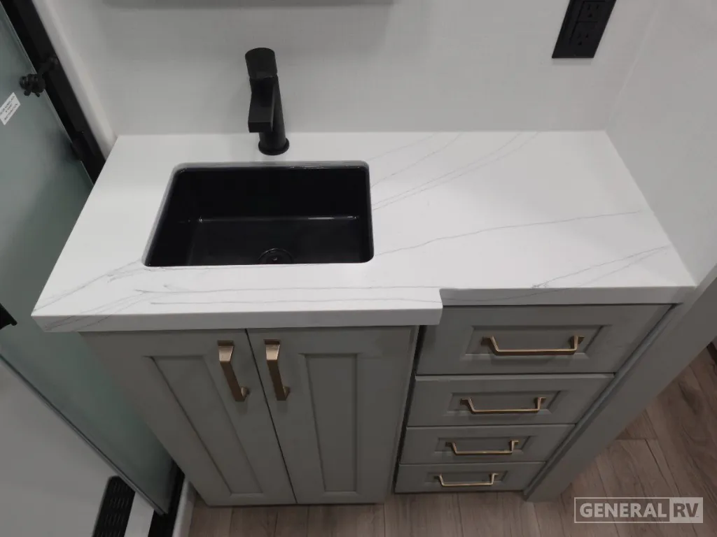 2025 Brinkley Model G 3250, Photos photo 17