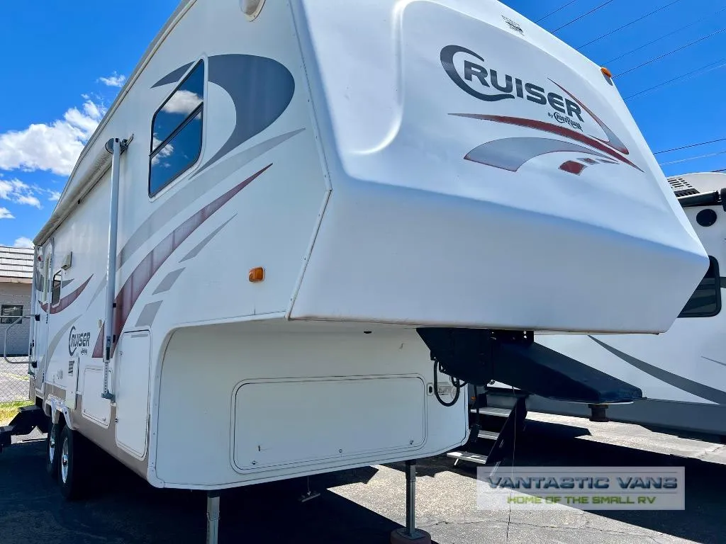 2005 CrossRoads RV Cruiser 25R5 - Photo 3